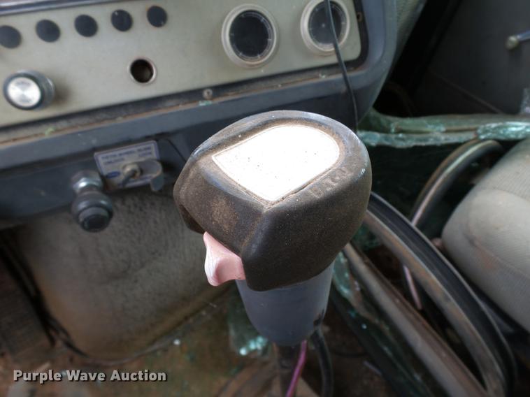 image for item DA6977 1989 Ford LTL9000 dump truck