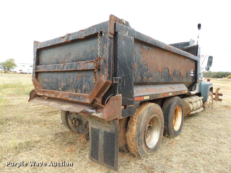 image for item DA6977 1989 Ford LTL9000 dump truck
