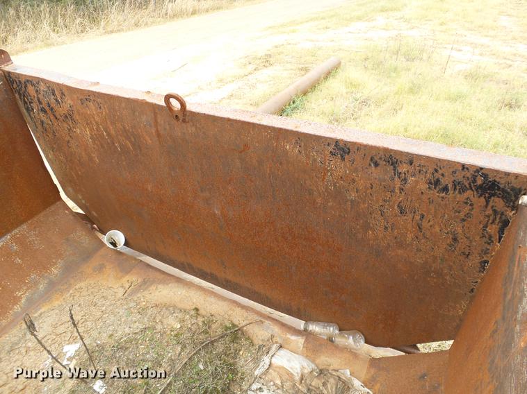 image for item DA6977 1989 Ford LTL9000 dump truck