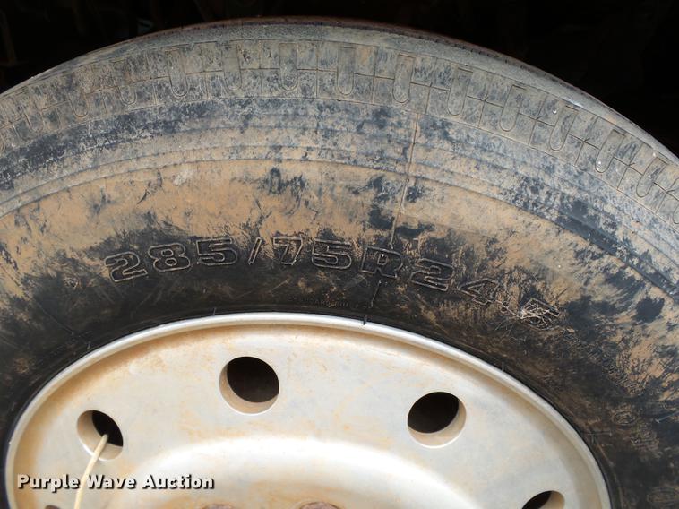 image for item DA6977 1989 Ford LTL9000 dump truck