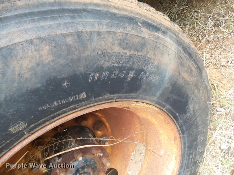 image for item DA6977 1989 Ford LTL9000 dump truck