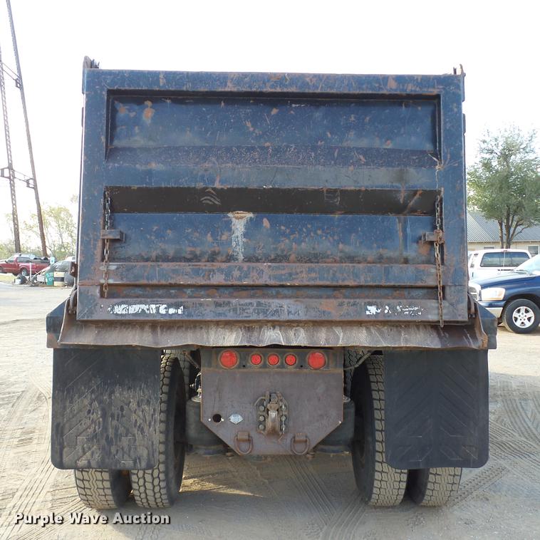 image for item DA6978 2001 Mack CH613 dump truck