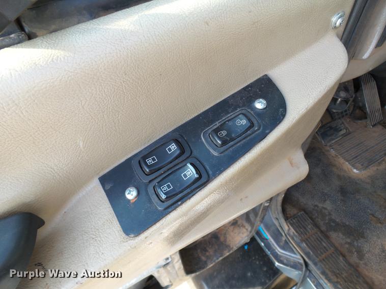 image for item DA6978 2001 Mack CH613 dump truck