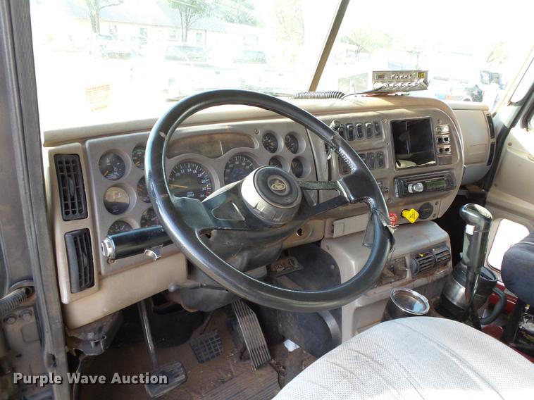 image for item DA6978 2001 Mack CH613 dump truck