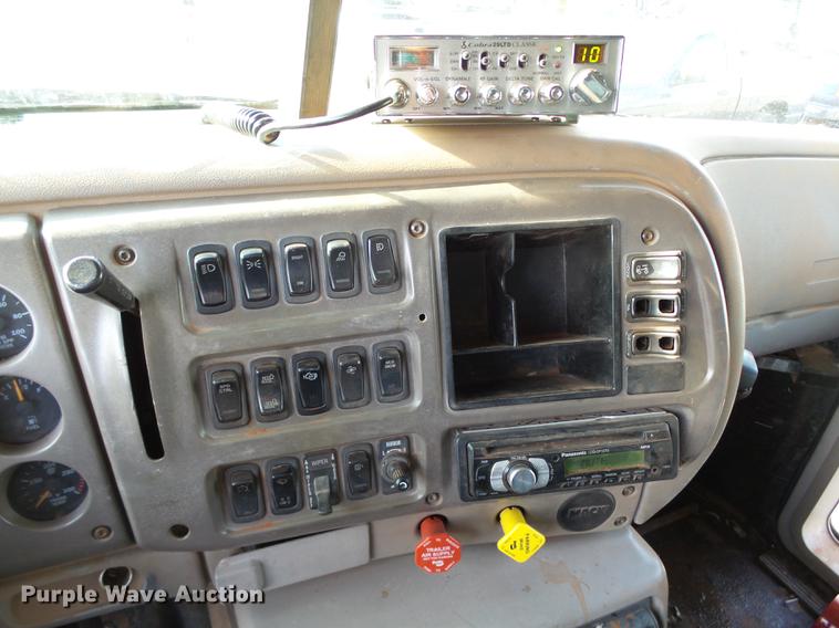 image for item DA6978 2001 Mack CH613 dump truck