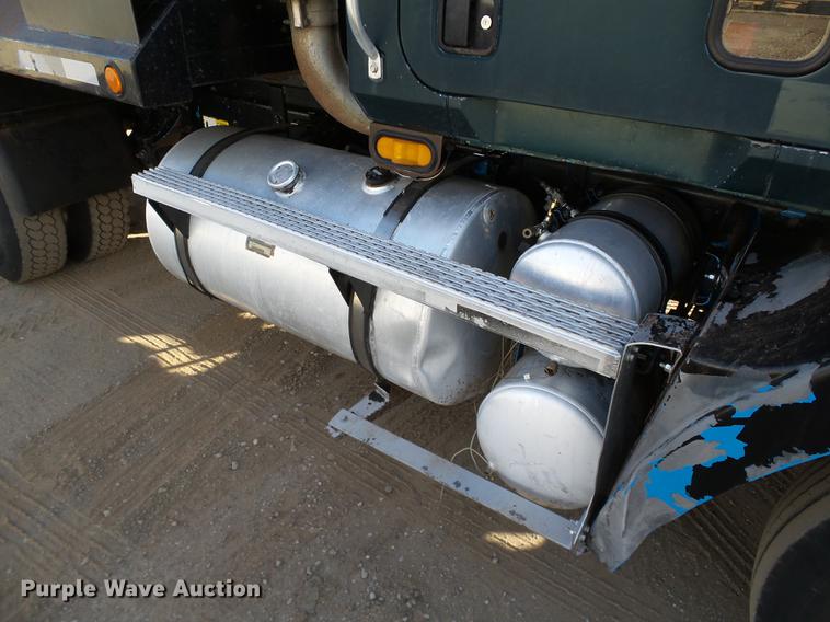 image for item DA6978 2001 Mack CH613 dump truck