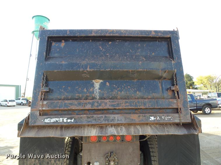 image for item DA6978 2001 Mack CH613 dump truck