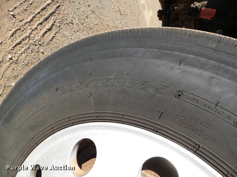 image for item DA6978 2001 Mack CH613 dump truck