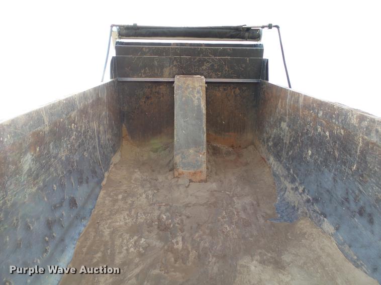 image for item DA6978 2001 Mack CH613 dump truck