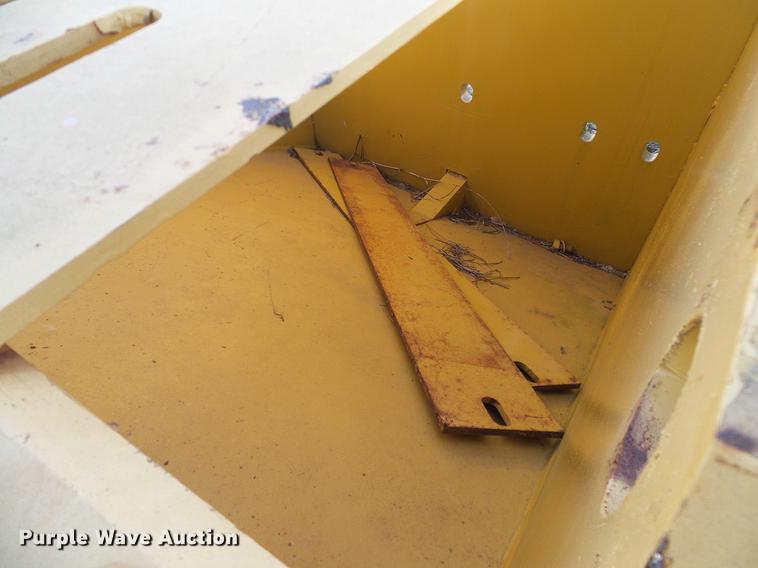 image for item DA6980 Caterpillar D10N counter weights