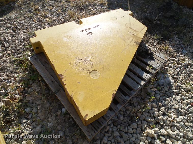 image for item DA6980 Caterpillar D10N counter weights