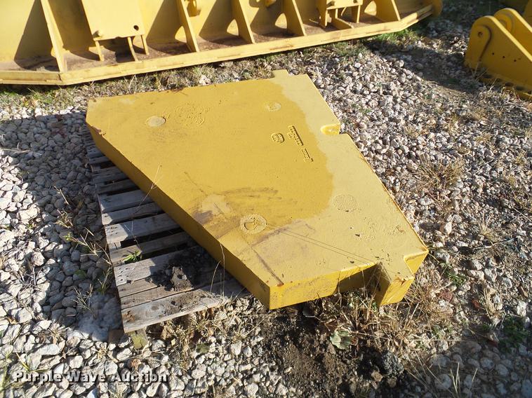 image for item DA6980 Caterpillar D10N counter weights