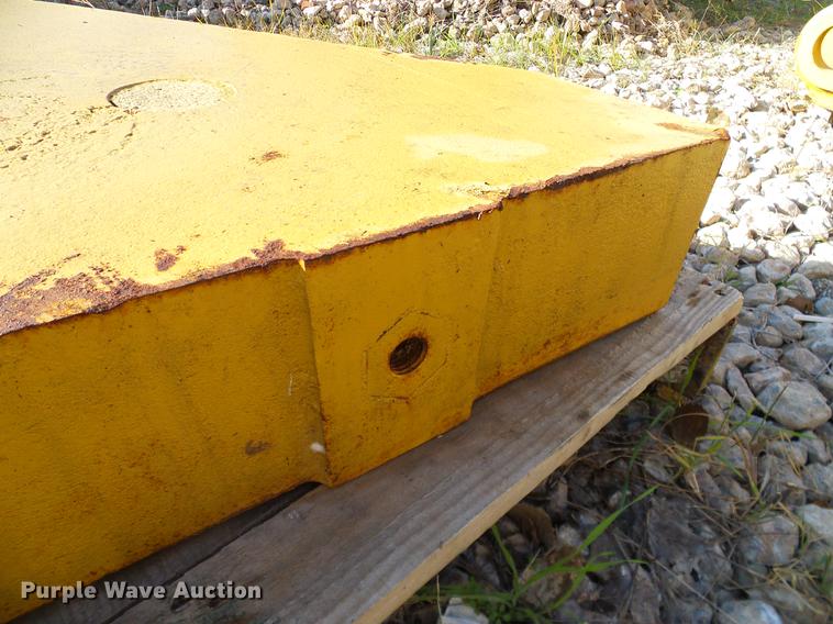 image for item DA6980 Caterpillar D10N counter weights
