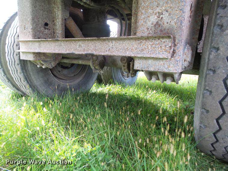 image for item DA7004 1998 Benson A2254S50 end dump trailer