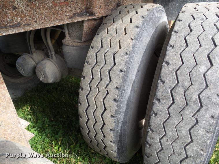 image for item DA7004 1998 Benson A2254S50 end dump trailer