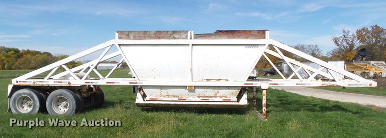 image for item DA7005 1995 Landoll bottom dump trailer