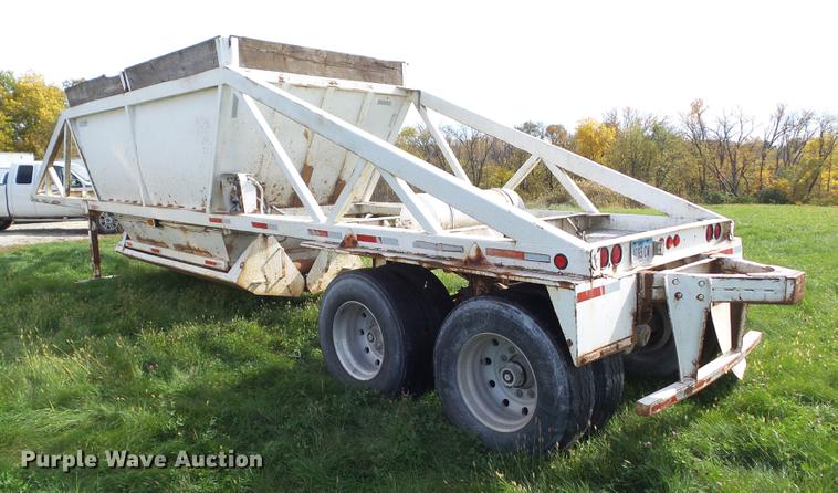 image for item DA7005 1995 Landoll bottom dump trailer