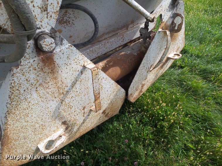 image for item DA7005 1995 Landoll bottom dump trailer