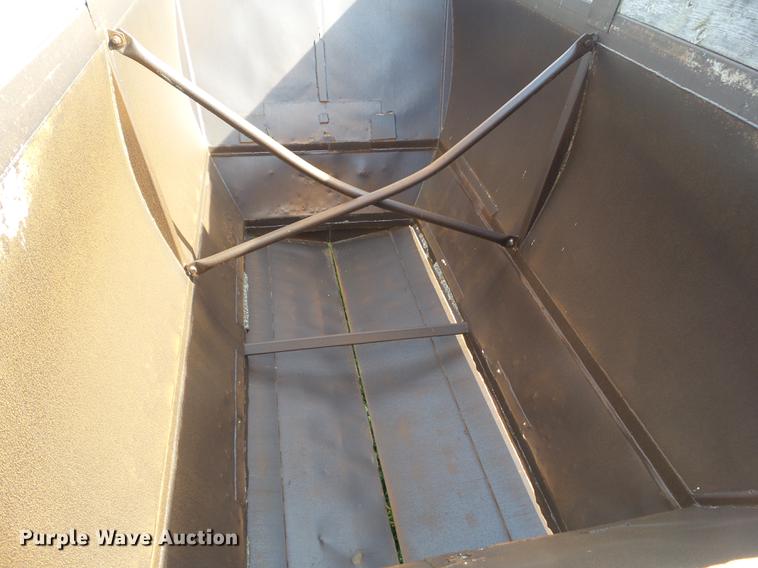 image for item DA7005 1995 Landoll bottom dump trailer