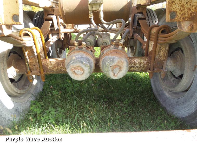 image for item DA7005 1995 Landoll bottom dump trailer