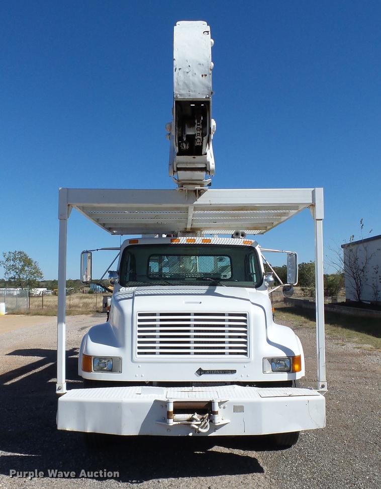image for item DB4211 2001 International 4700 bucket truck