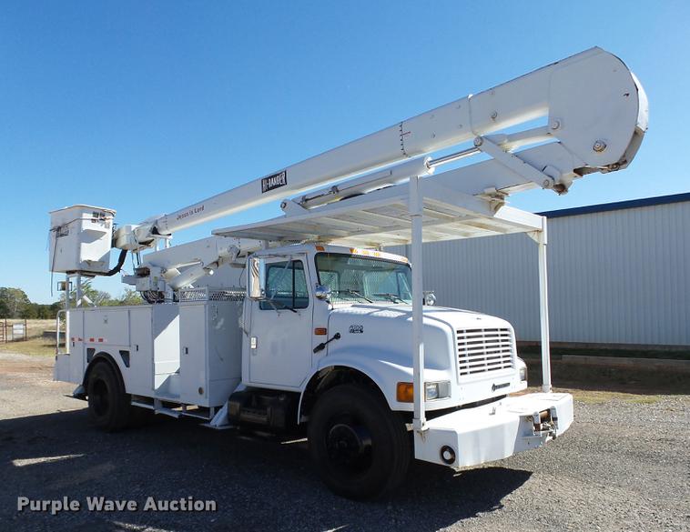 image for item DB4211 2001 International 4700 bucket truck