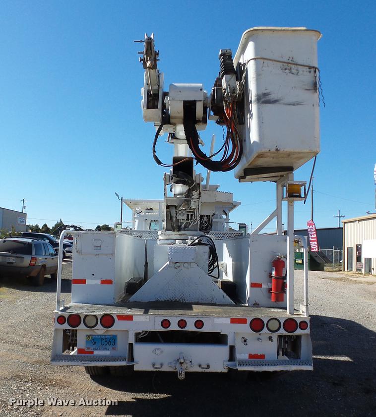 image for item DB4211 2001 International 4700 bucket truck