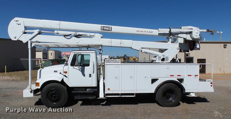 image for item DB4211 2001 International 4700 bucket truck