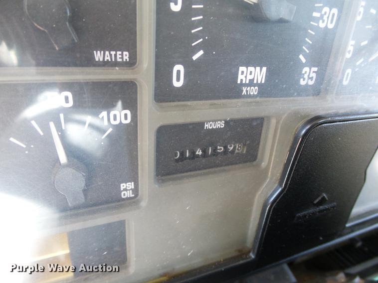 image for item DB4211 2001 International 4700 bucket truck