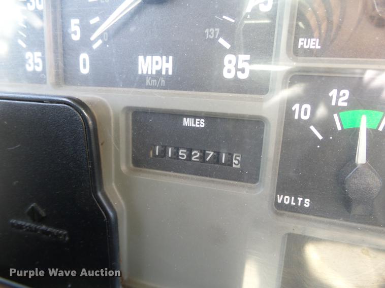 image for item DB4211 2001 International 4700 bucket truck