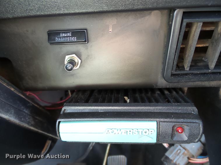 image for item DB4211 2001 International 4700 bucket truck