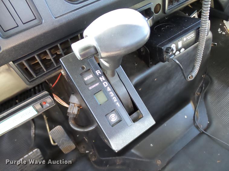 image for item DB4211 2001 International 4700 bucket truck