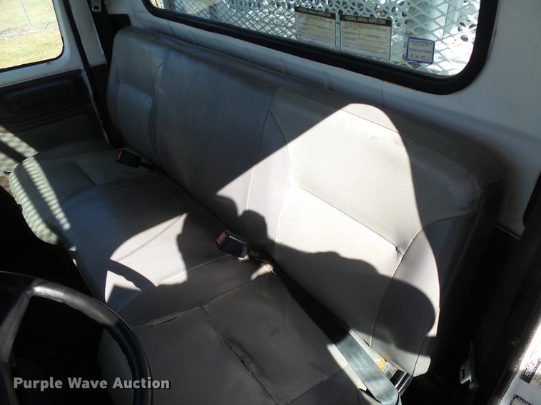 image for item DB4211 2001 International 4700 bucket truck