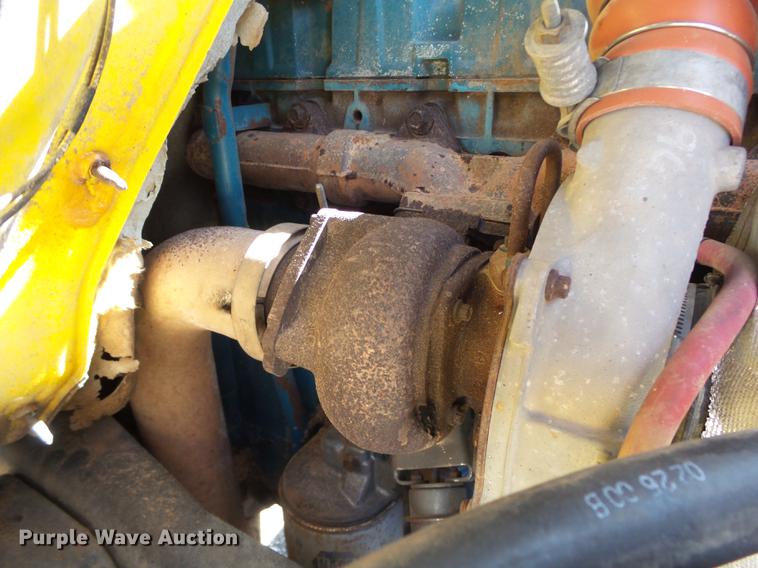 image for item DB4211 2001 International 4700 bucket truck