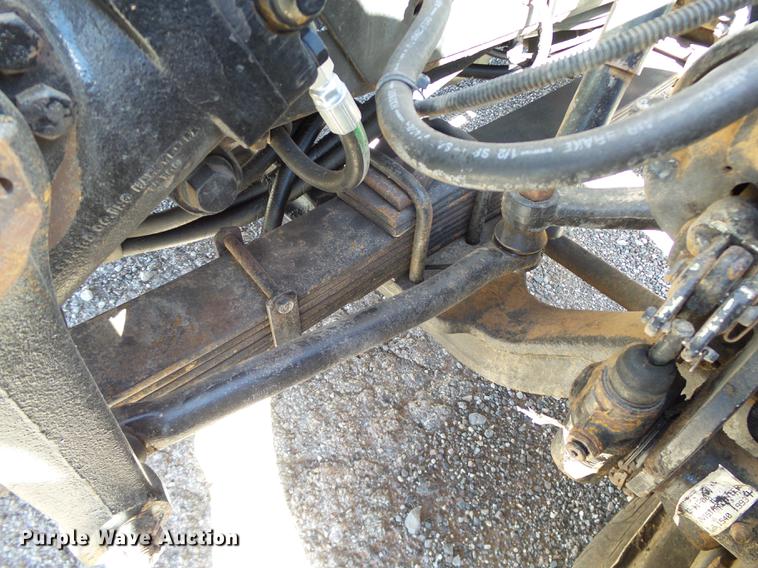 image for item DB4211 2001 International 4700 bucket truck