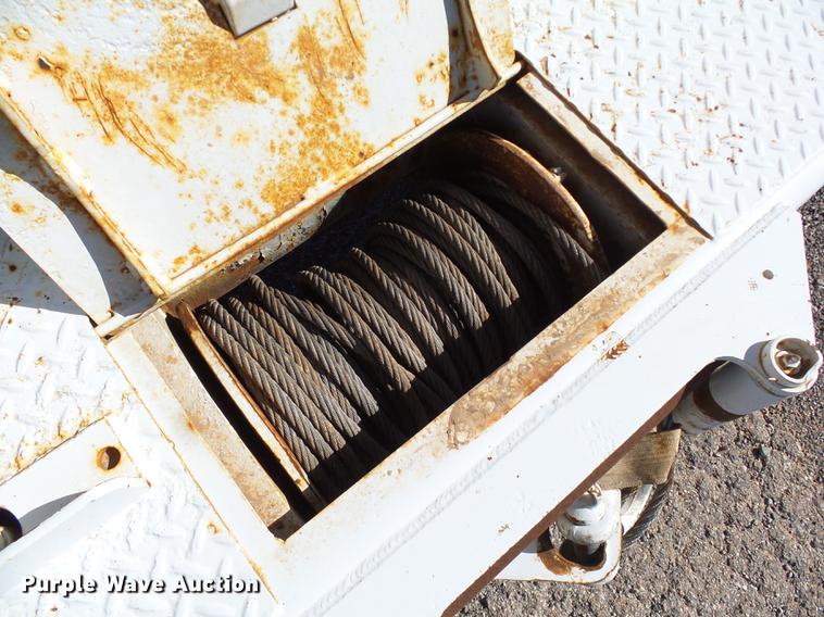 image for item DB4211 2001 International 4700 bucket truck