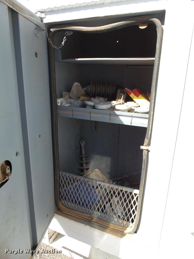 image for item DB4211 2001 International 4700 bucket truck