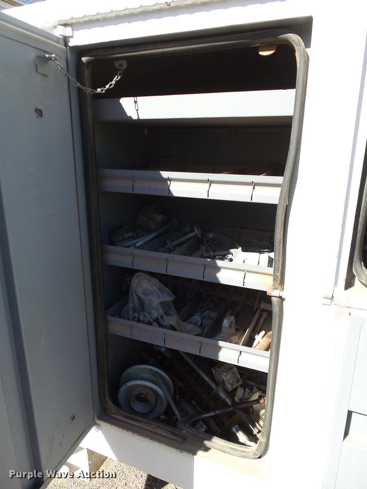 image for item DB4211 2001 International 4700 bucket truck