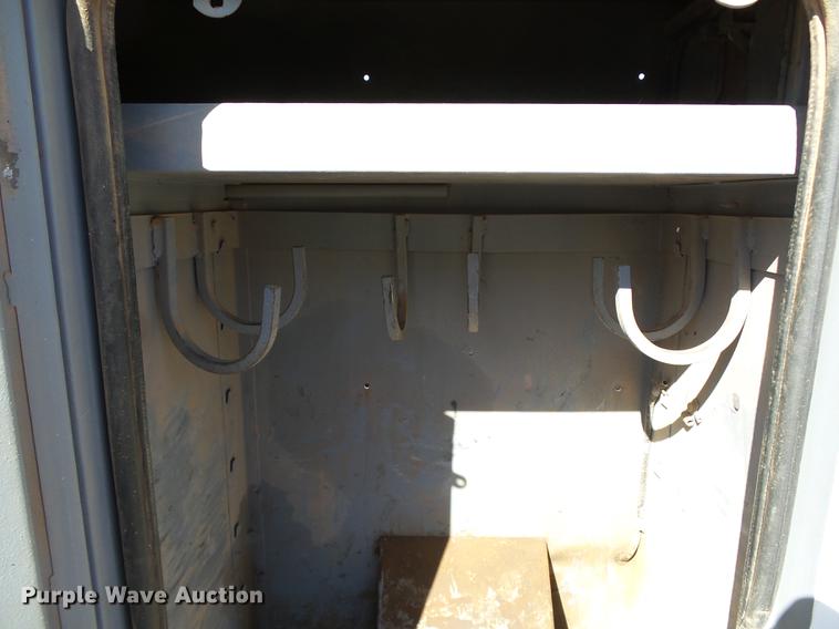 image for item DB4211 2001 International 4700 bucket truck