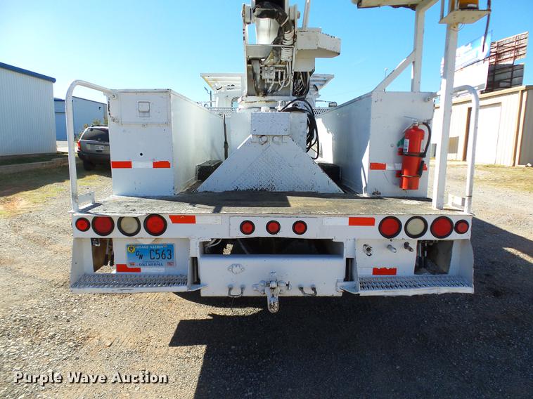 image for item DB4211 2001 International 4700 bucket truck