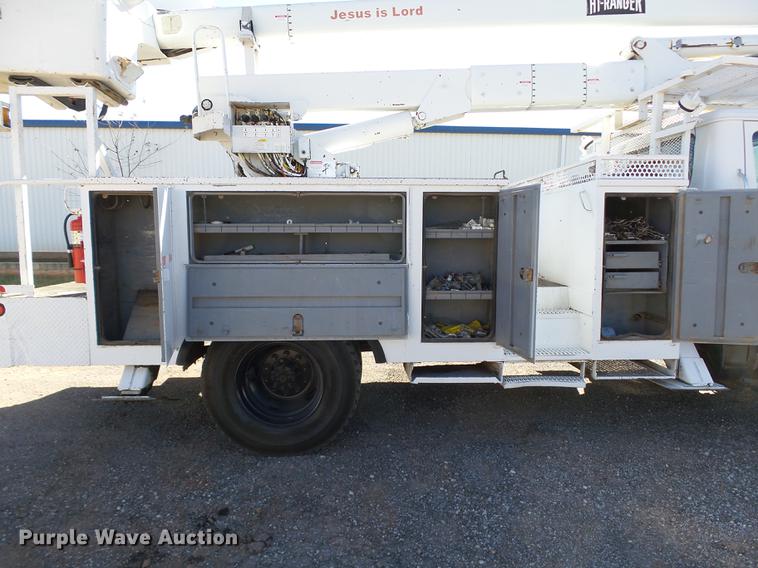 image for item DB4211 2001 International 4700 bucket truck