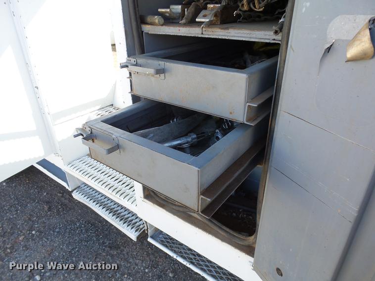 image for item DB4211 2001 International 4700 bucket truck