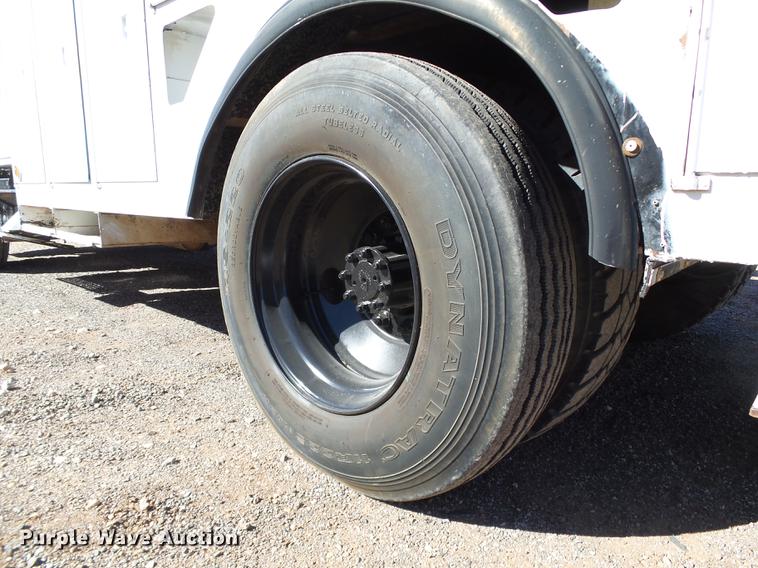 image for item DB4211 2001 International 4700 bucket truck