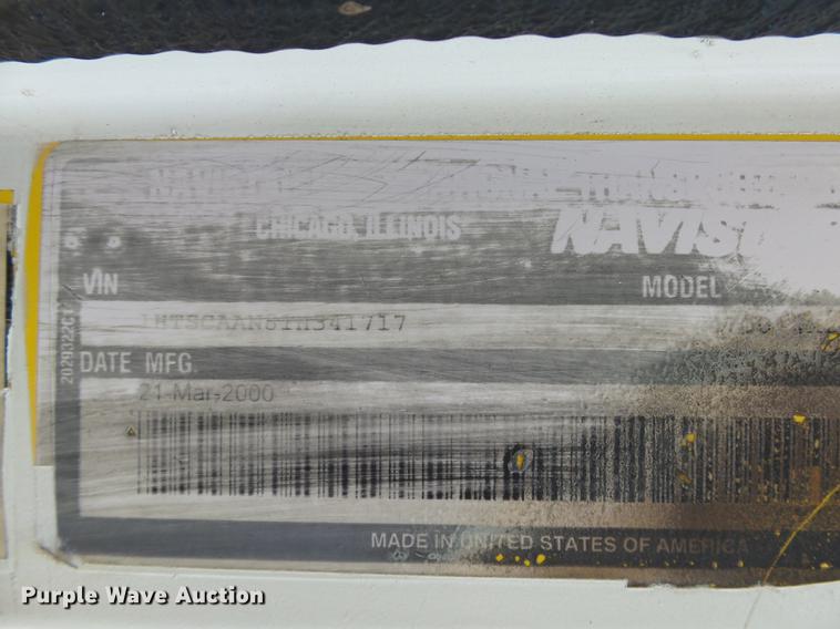 image for item DB4211 2001 International 4700 bucket truck