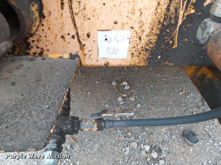 image for item DB4217 LeeBoy asphalt tank trailer