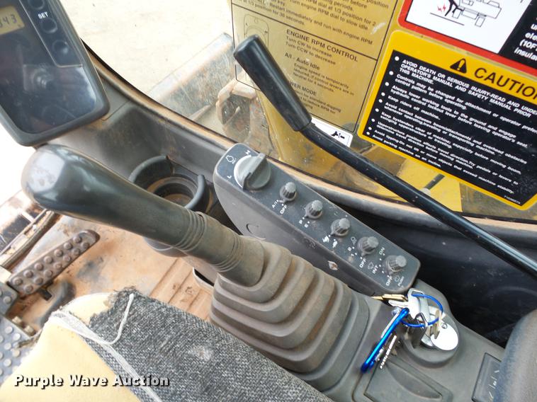 image for item DB4220 2007 John Deere 75C mini excavator