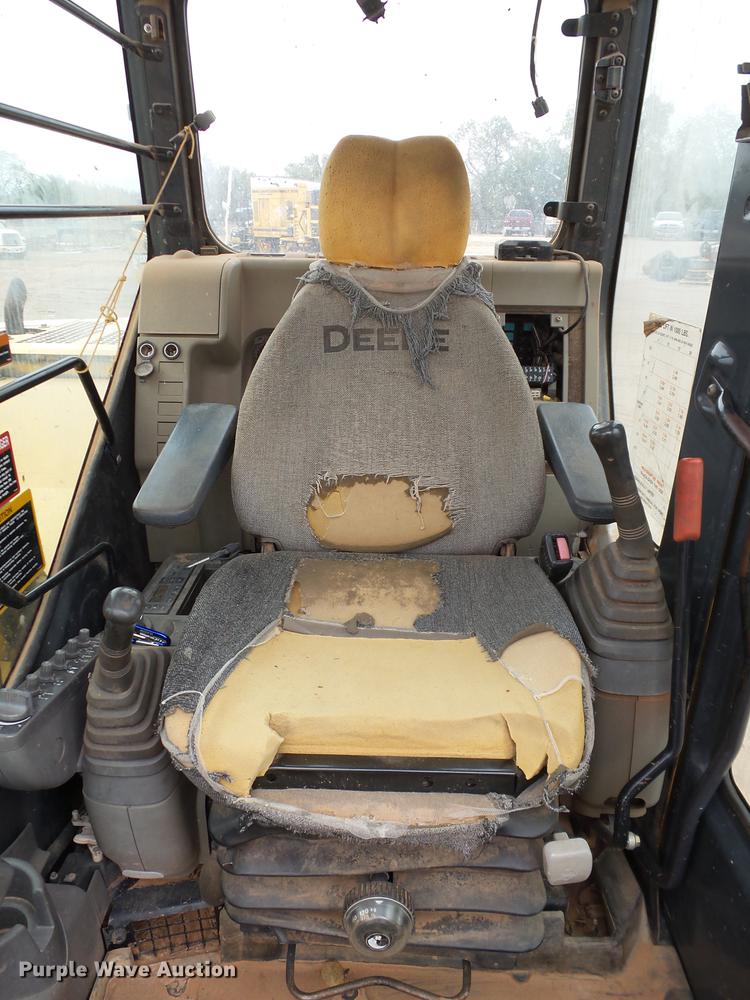 image for item DB4220 2007 John Deere 75C mini excavator