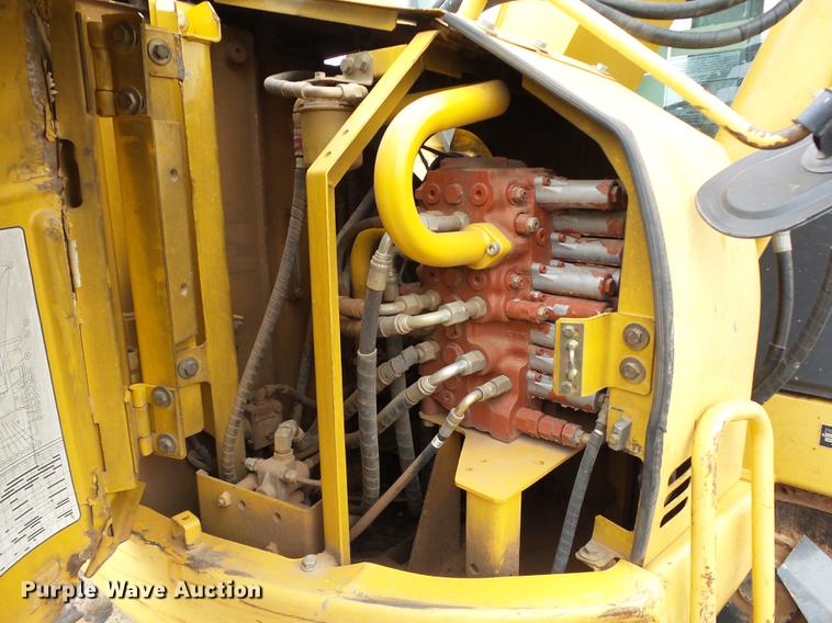 image for item DB4220 2007 John Deere 75C mini excavator