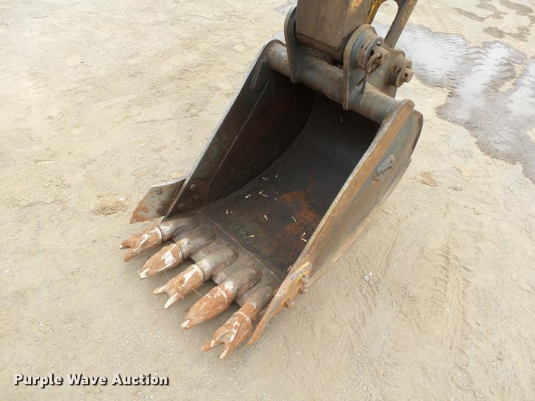 image for item DB4220 2007 John Deere 75C mini excavator