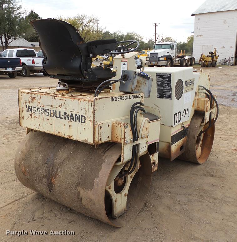 image for item DB4223 Ingersoll Rand DD24 double drum vibratory roller